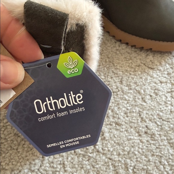 Toms Dark Green Ankle Booties with Faux Fur - Picture 4 of 9